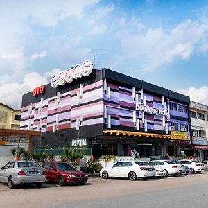 Oyo 902 Rooms Boutique Hotel